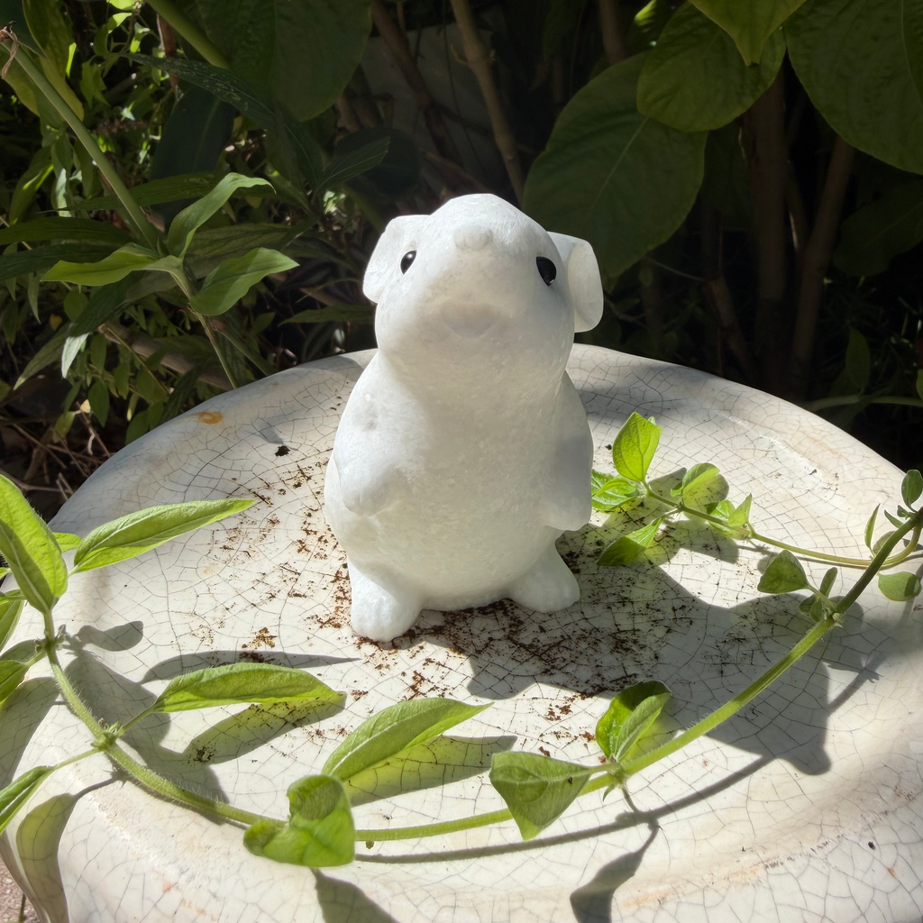 Stuart Little looking White Jade Mouse Carving